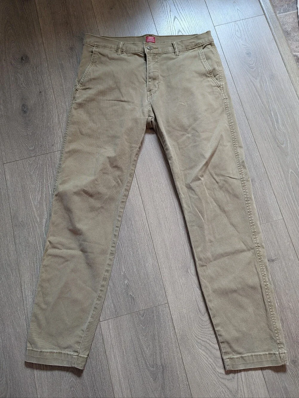 Levi's Tan Chino Pants